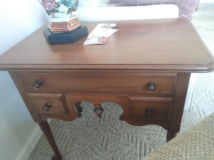 second end table with matching lamp