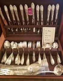 LOVELY 96 Piece Set of Towle "Ole Mirrow" STERLING 