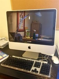 APPLE All-in-One Computer