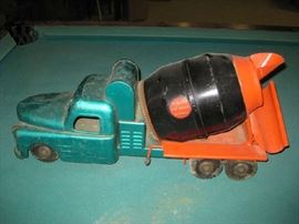 Strutco cement truck