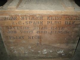 Flint / Davison AC spark plug wood shipping box