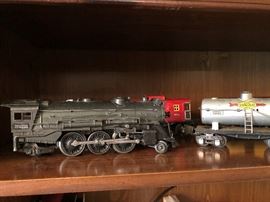 Lionel Metal Train and Cars