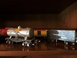 Lionel Metal Train and Cars