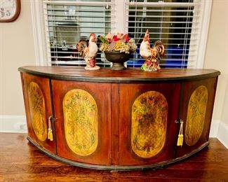 4 Door Half Moon Folk Art Buffet Painted Sideboard   Beautiful Vibrant Ceramic Hen & Rooster                      Floral Arrangement
