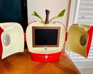 Hannspree Apple Shaped LCD TV