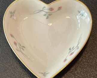 Lenox Rose Manor Heart Dish