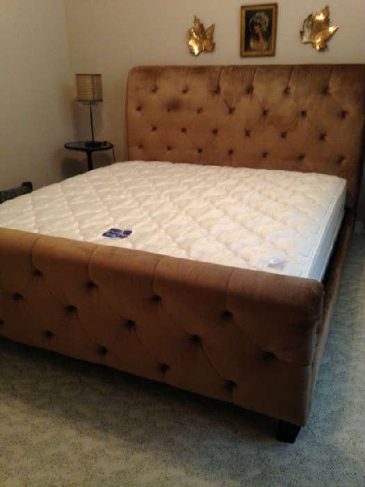 Howard Miller (quality made) - beautiful King bed with mattress
