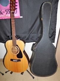 Yamaha 331 guitar with case