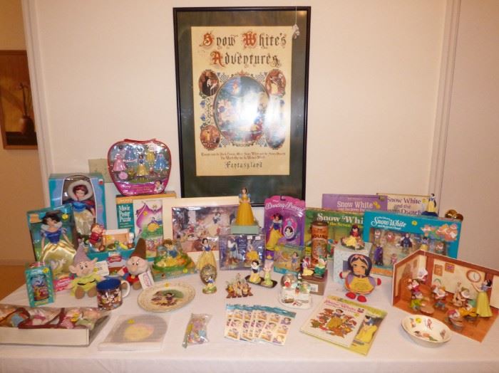 Extensive "Snow White" collection