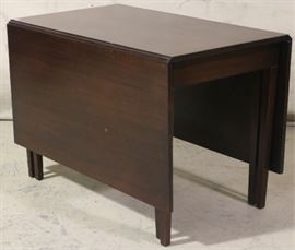 Drop side mahogany banquet table
