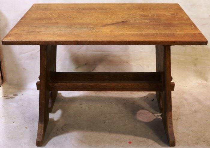 Craftsman Pegged Mission table