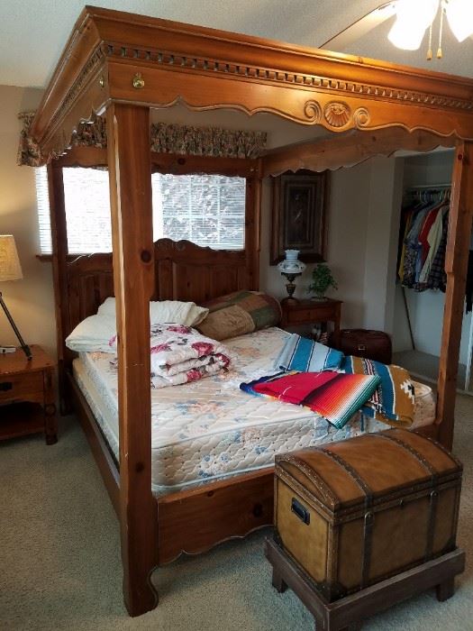 This is one sweet four poster Queen Bed...detail is excellent.  Let's buy this thing
