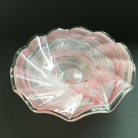 Pink Decorative Glass Dish https://ctbids.com/#!/description/share/32578