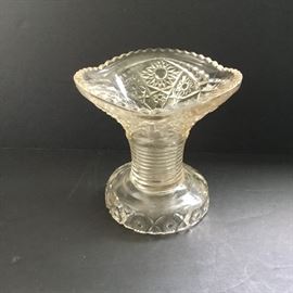 Glass Vase      https://ctbids.com/#!/description/share/32584