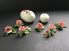 Two Ceramic Eggs with Rose Design     https://ctbids.com/#!/description/share/32587