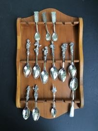 Spoon Rack    https://ctbids.com/#!/description/share/33113