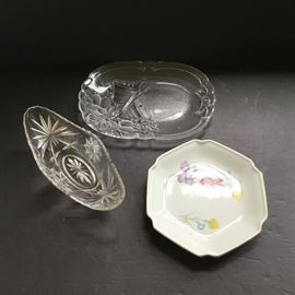 Hexagon Shaped Plate         https://ctbids.com/#!/description/share/33106