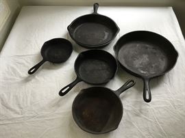 5 Cast Iron Pans            https://ctbids.com/#!/description/share/33130