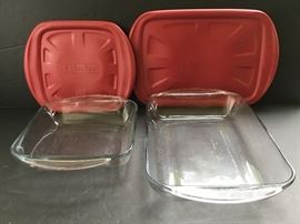2 Anchor Hocking Co Casserole Dishes with Lid   https://ctbids.com/#!/description/share/33134