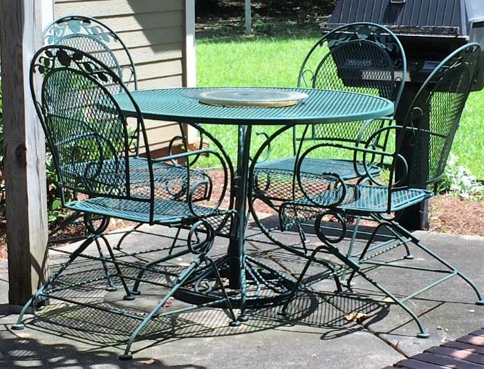 Umbrella Table and 4 Chairs Outdoor Garden Furniture