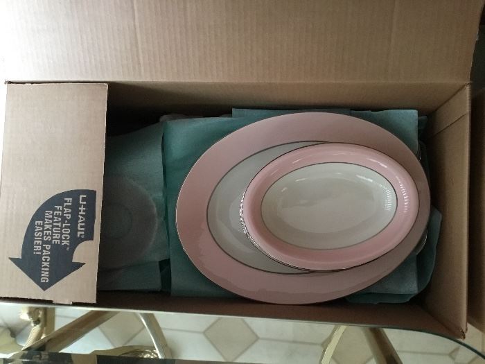 PINK/SILVER CHINA SET