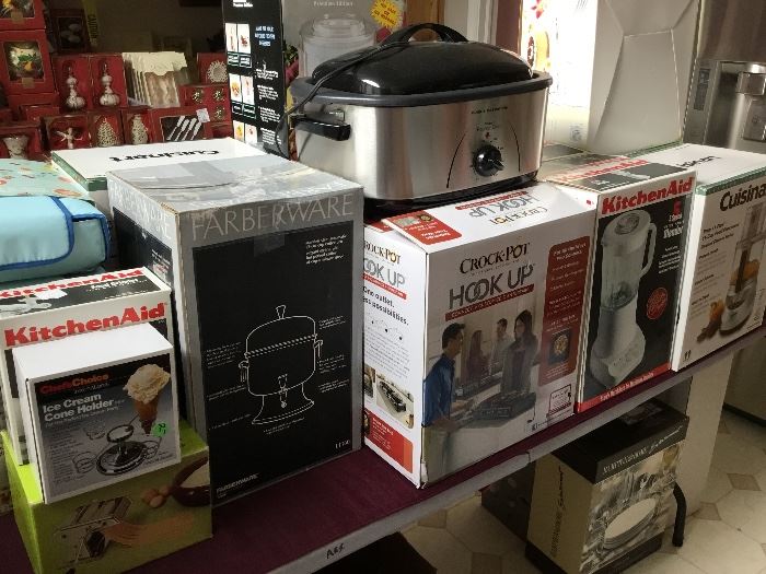 NIB SMALL KITCHEN APPLIANCES