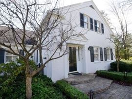 388 Country Club Dr