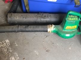 Leaf blower 