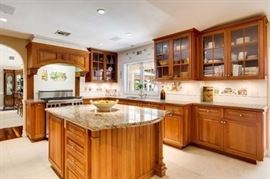 Full Kitchen with appliances