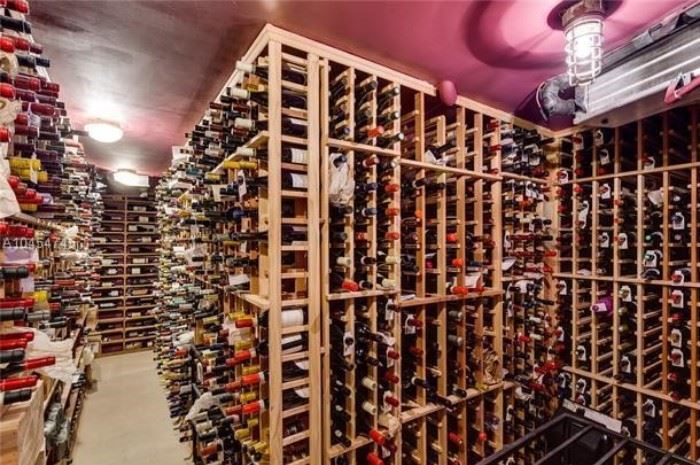 8000+ wine storage with cooling system