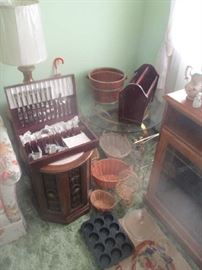 Flatware set, baskets and tables