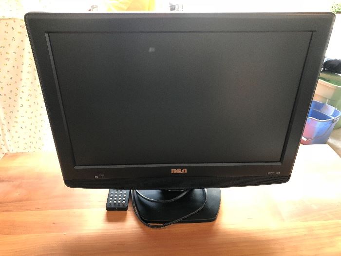 21 INCH TV WITH BUILD-IN DVD
RCA
