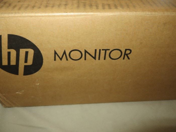 HP 22 INCH COLOR MONITOR NEW IN BOX NK571AA