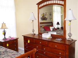 dresser w/mirror, lamps, etc.