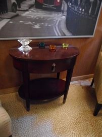 Ethan Allan Mahogany Occasional Table with Drawer