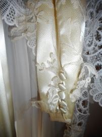 Lace/Satin Sleeves, Satin Buttons