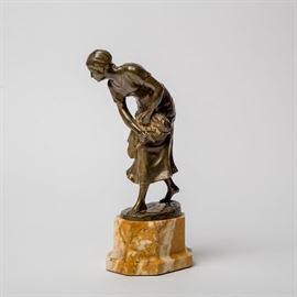 A RUDOLF KAESBACH (1873-1955) HARVEST GIRL BRONZE