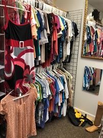 womens short sleeves