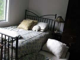 metal full bed, slag glass lamp