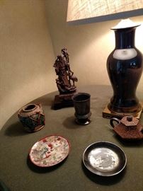 Black porcelain table lamp and Asian oddments