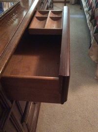 Queen size Bedroom set - bed, dresser with mirror, night stand and chest of drawers