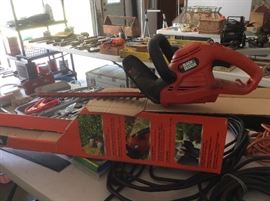 Black & Decker Hedge Trimmer