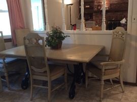 Vintage dining room table & chairs