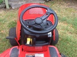 Troy-Bilt 42" cut riding lawn mower