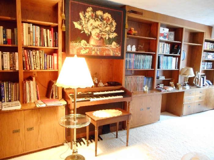 LOADS OF GREAT BOOKS, ORGAN, LAMPS & MORE!