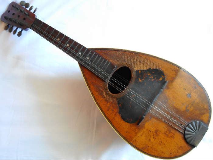 EARLY STRING INSTRUMENT