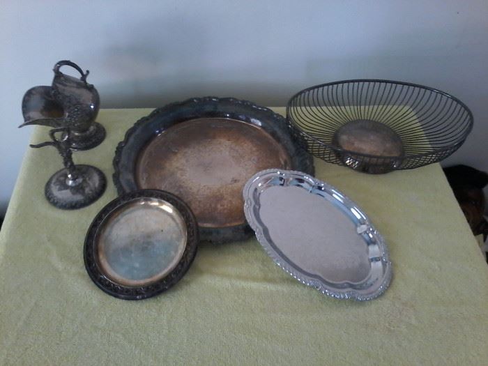 6 Silver Plated Trays & Gravy Boat   http://www.ctonlineauctions.com/detail.asp?id=741114