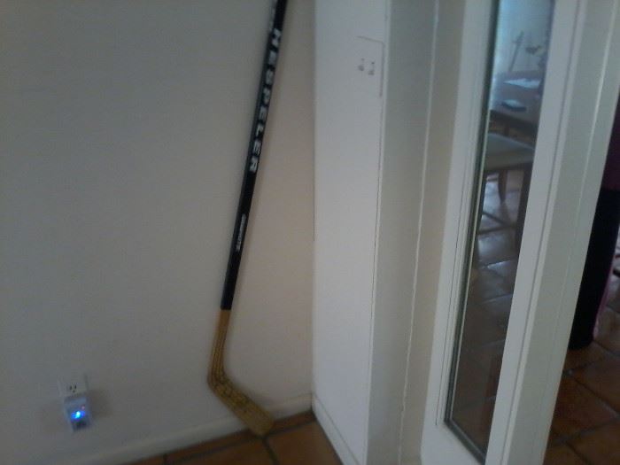  Hespeler 8800 Hockey Stick, Signed                  http://www.ctonlineauctions.com/detail.asp?id=741140