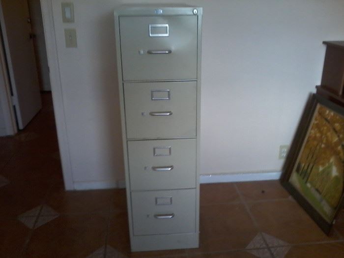  4 Drawer Metal Filing Cabinet       http://www.ctonlineauctions.com/detail.asp?id=741189