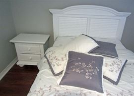 Close up of bedroom set